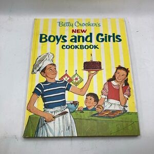 Betty Crocker Book First Edition Third Printing Hardcover‎ Vintage Illustrated